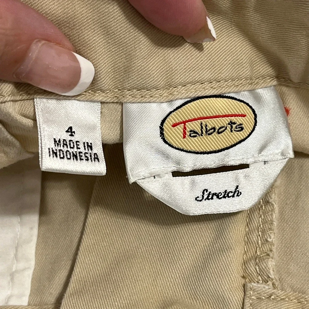 Talbots Chino Bermuda Shorts Womens 4 Tan Stretch Cotton Cargo Pockets Casual